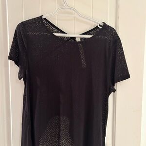 SALE🛍️BNWT Lulu Loop around tee size 6